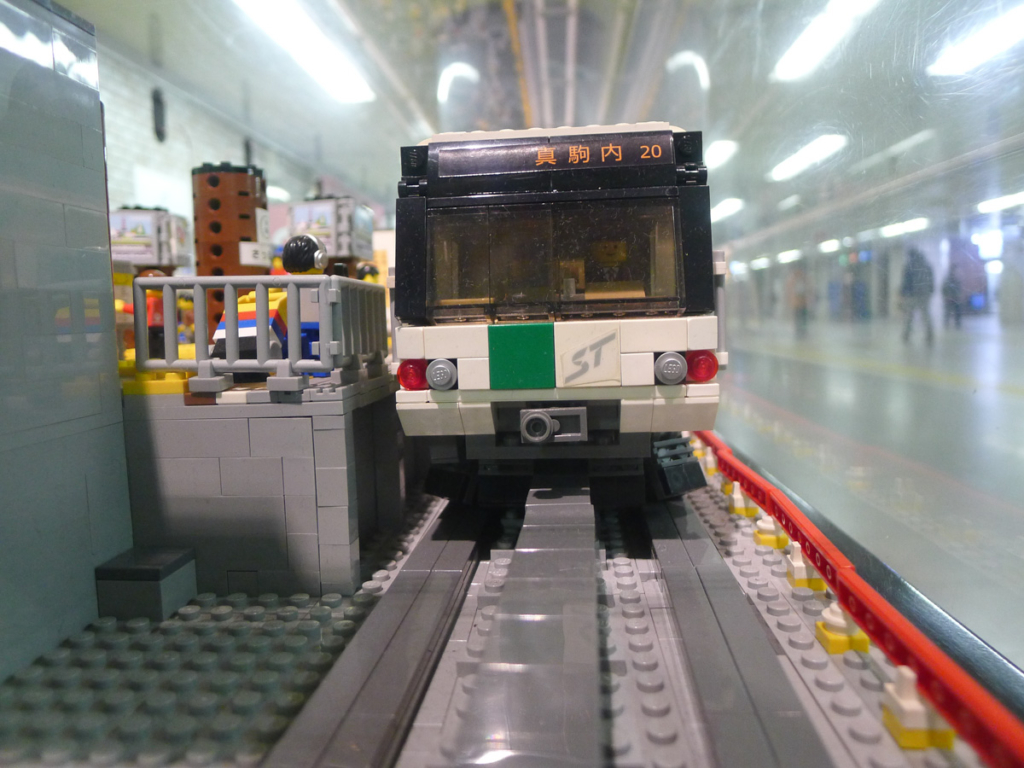 札幌市交通局・地下鉄南北線　5000形のレゴ
